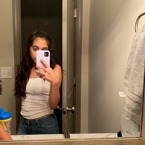 Meet your Posher, Crystal